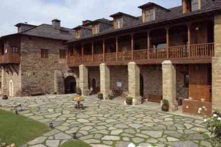 Palacio De Canedo